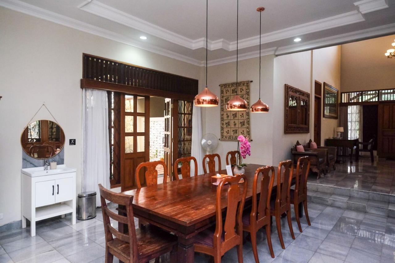 Sareh Villa By The Lavana Semarang Exterior photo