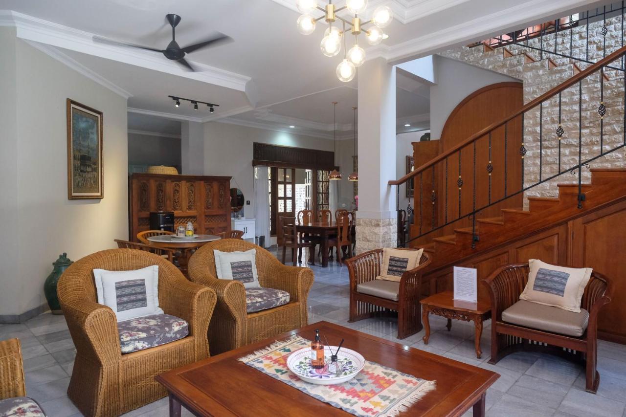 Sareh Villa By The Lavana Semarang Exterior photo