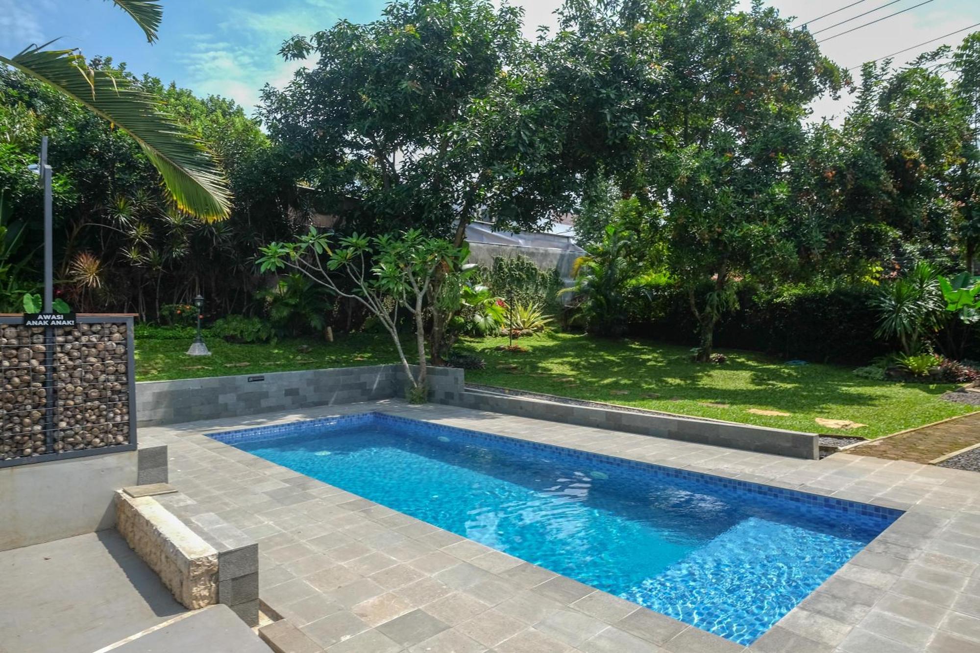 Sareh Villa By The Lavana Semarang Exterior photo